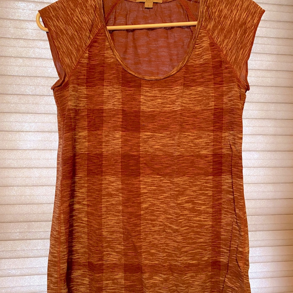 Burberry Brit short sleeved-T in reddish pink (size small)